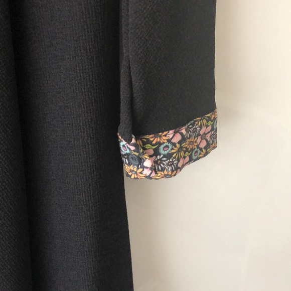 Vintage Floral Accent dress - Picture 3 of 8